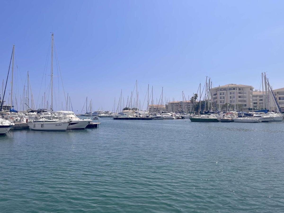 Appartement 2P, 4 Couchages, Terrasse Et Salon De Jardin A 200M De La Plage, Frejus - Fr-1-226A-22 Exteriör bild