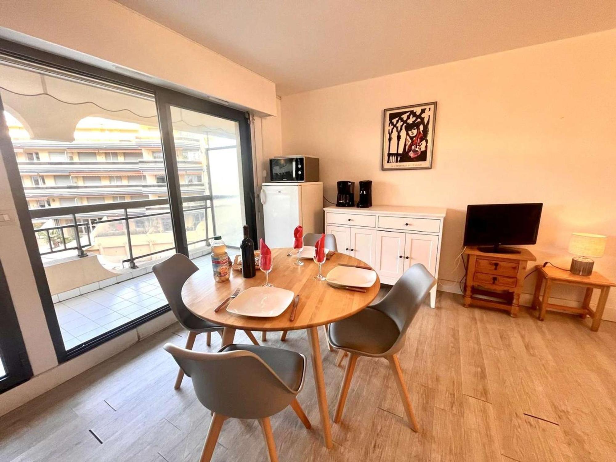 Appartement 2P, 4 Couchages, Terrasse Et Salon De Jardin A 200M De La Plage, Frejus - Fr-1-226A-22 Exteriör bild